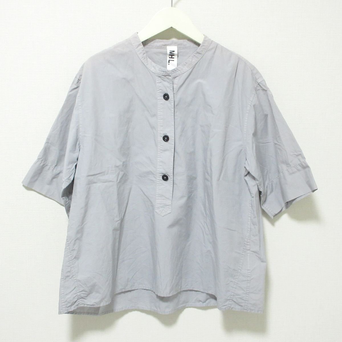 良品 22SS MHL. マーガレットハウエル COTTON RAMIE POPLIN リネンブレンド 半袖 ハーフボタン バンドカラーシャツ ブラウス 2 グレー ◆_画像1