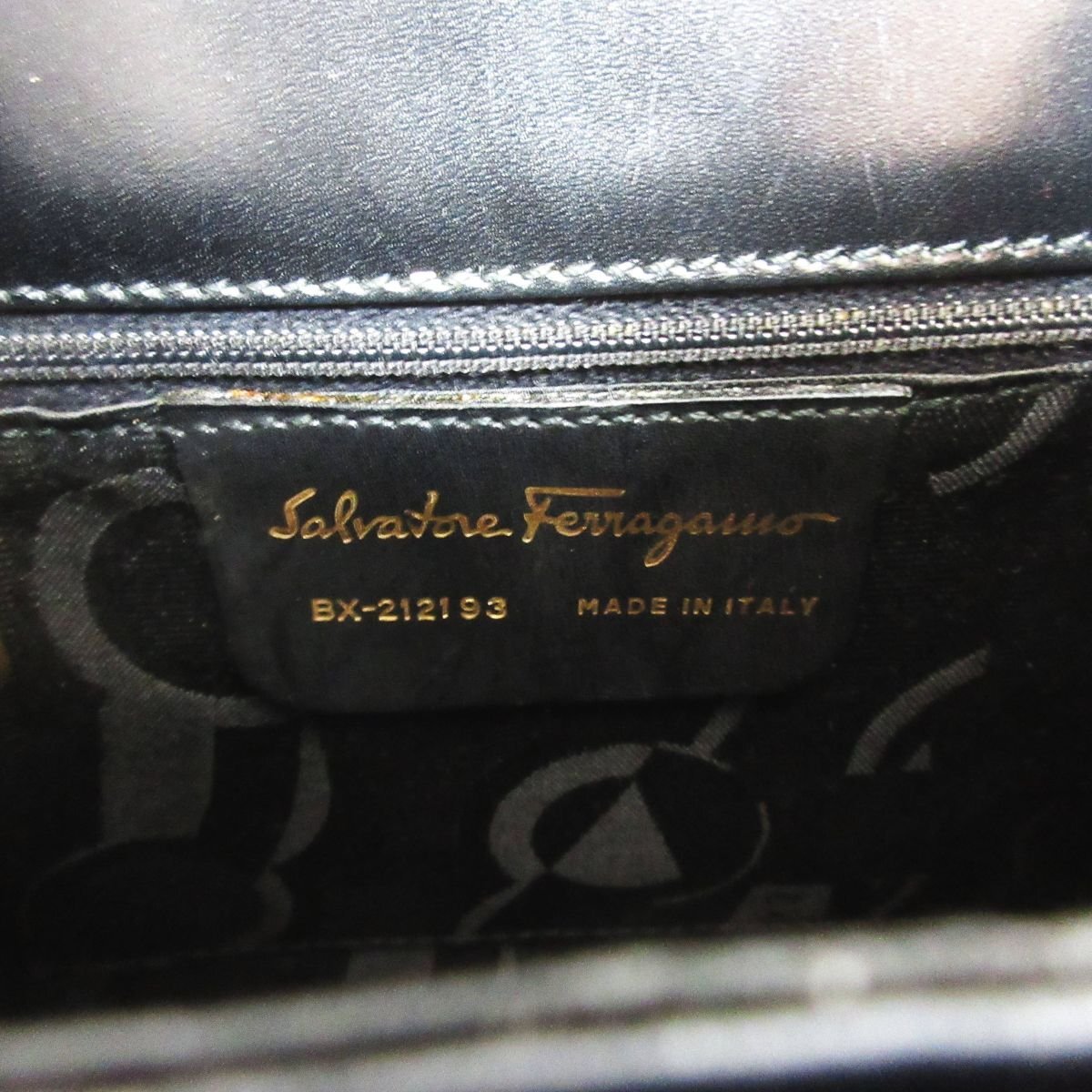 美品 Salvatore Ferragamo サルヴァトーレフェラガモ レザー ガンチーニ 2way ショルダーバッグ ハンドバッグ ブラック×ゴールド金具 ◆_画像4