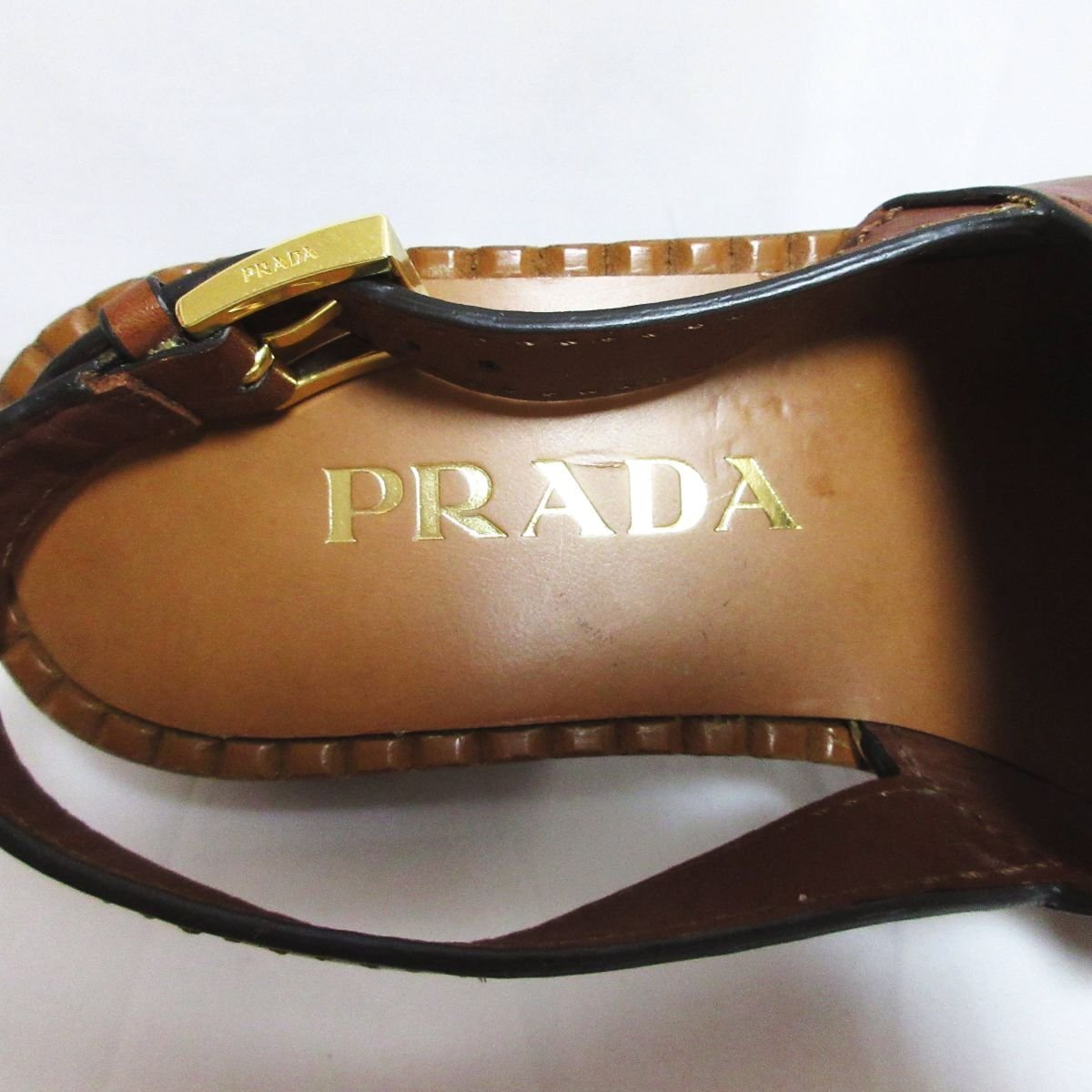 美品 PRADA プラダ レザー スリングバック ストラップ サンダル サイズ37 約23.5cm ブラウン×ゴールド金具 ◆_画像4