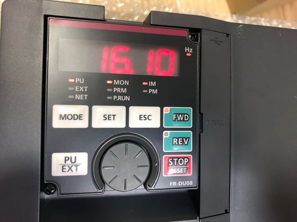 中古美品(動作確認済み)三菱電機 MITSUBISHI インバーター FR 中古美品(動作確認済み)三菱電機 MITSUBISHI インバーター FR