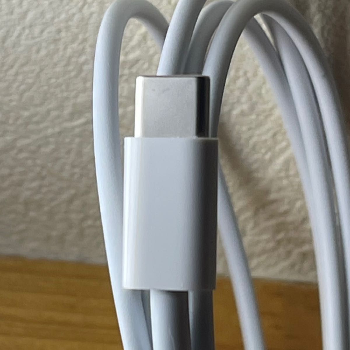 ★必読　Apple USB-C Lightningケーブル　ホワイト