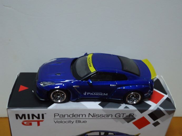 ★MINI GT 1/64　Pandem NISSAN GT-R　　バンテム 日産 GT-R　　ベロシティーブルー　93★_画像5