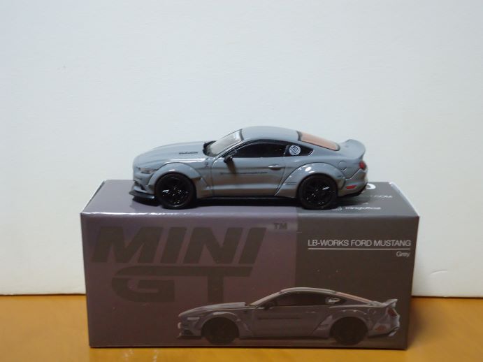 ★MINI GT 1/64　LB-WORKS FORD MUSTANG　リバティウオーク　フォード ムスタング　　グレー　　470★_画像3