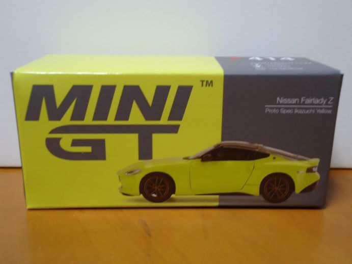 ★MINI GT 1/64 Nissan フェアレディ Z  日産 フェアレディ Z  プロトスペック イカヅチ イエロー  414★の画像1