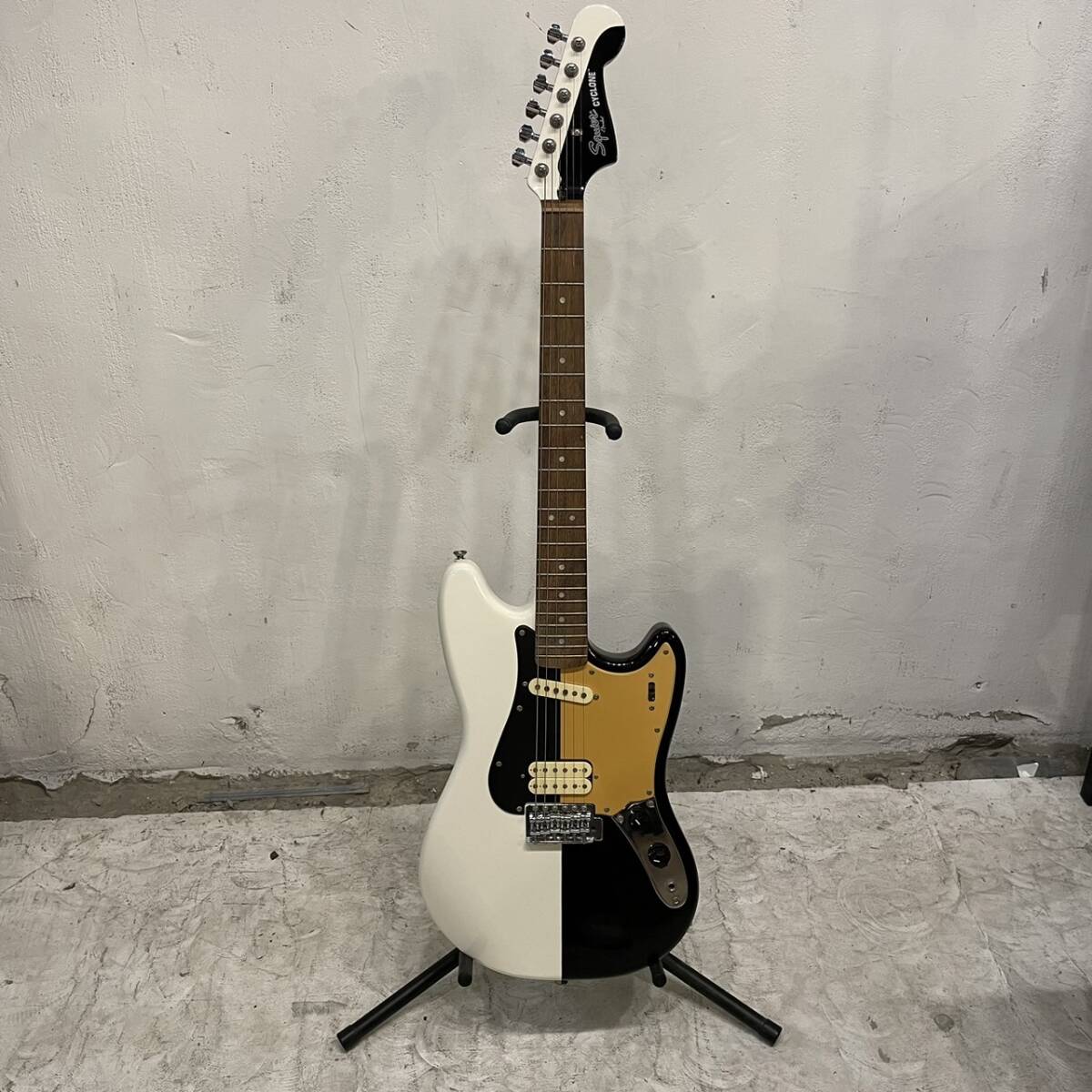 【美品・希少】Squier By Fender/スクワイア エレキギター SAWAO CYCLONE B/ the pillows 山中さわお シグネチャーモデル ★300本限定の画像1