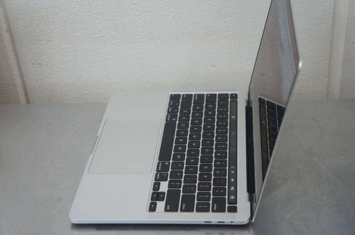 中古 英字キーボード Apple MacBook Pro13インチ, 2020, Thunderbolt 3ポート x 4 i7/32GB/1TB/13 2560×1600 (4)の画像10