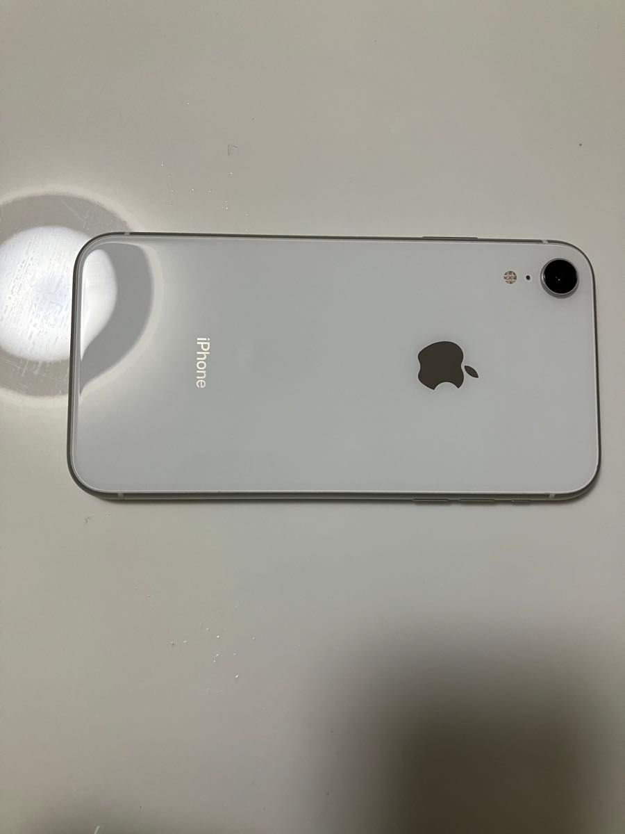 美品　iPhone XR ホワイト　本体 64GB SIMフリー 