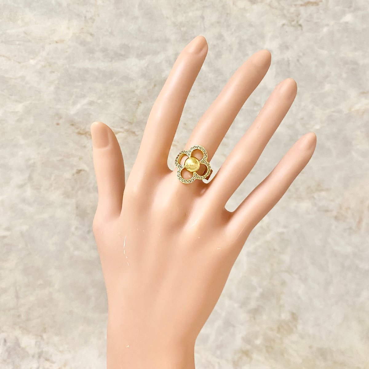 Vuitton кольцо энергия цветок кольцо M монограмма камень Gold цветок *