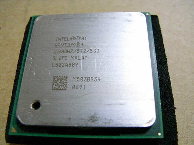 Intel Pentium4 2.4GHz 512/533 SL6PC Socket478( used ) 0691