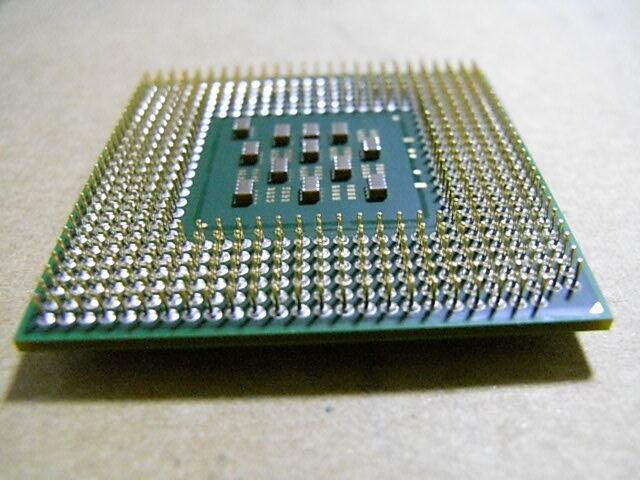 Intel Pentium4 2.4GHz 512/533 SL6PC Socket478( used ) 0691