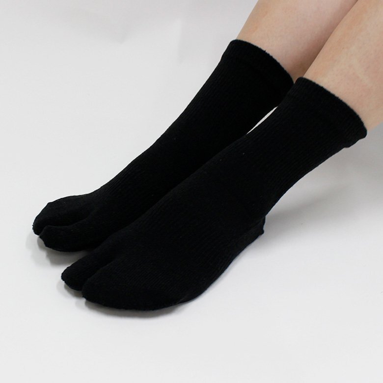 【3足セット】 足袋 靴下 ブラック 足袋型靴下 シルク ソックス 保温性 放湿性 吸湿性 快適 疲れにくい レディース 婦人 22～24cm_画像1