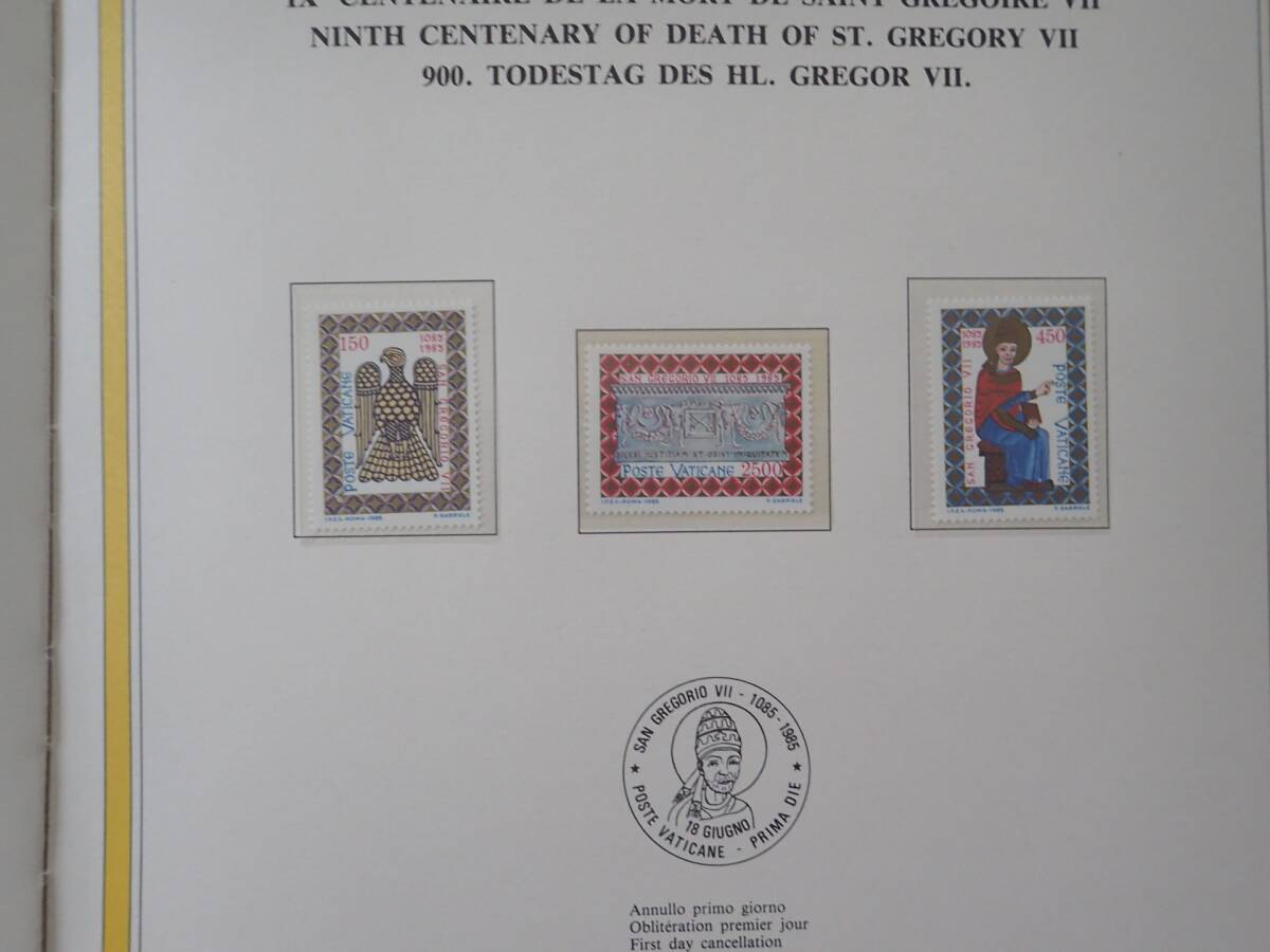 ★★バチカン★2冊★未使用切手★40枚＋小型3枚＋切手帳1冊+封筒2枚＋葉書5枚★★の画像6