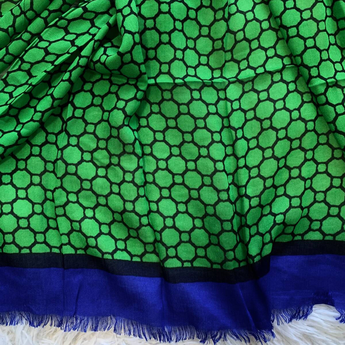  new goods Vera Bradley Soft Fringe Scarf Emerald Geometric soft fringe scarf stole . what . pattern green × navy × blue 168×55cm