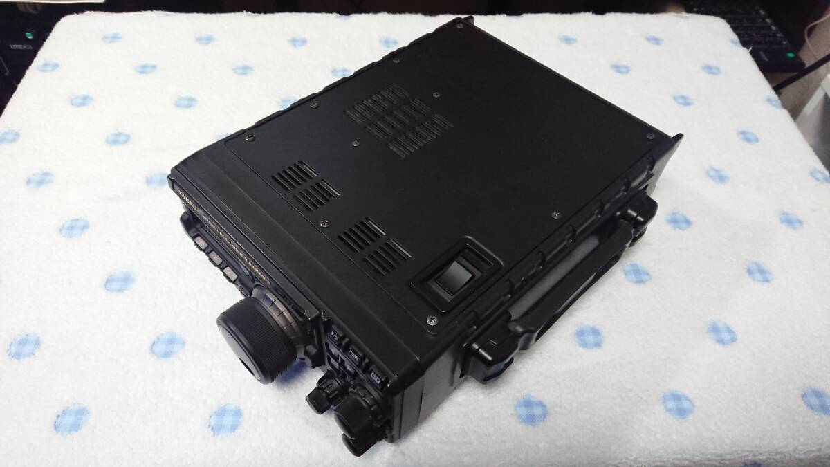 ★☆　YAESU FT-897DM （ジャンク扱い）　おまけ付き　☆★_画像2