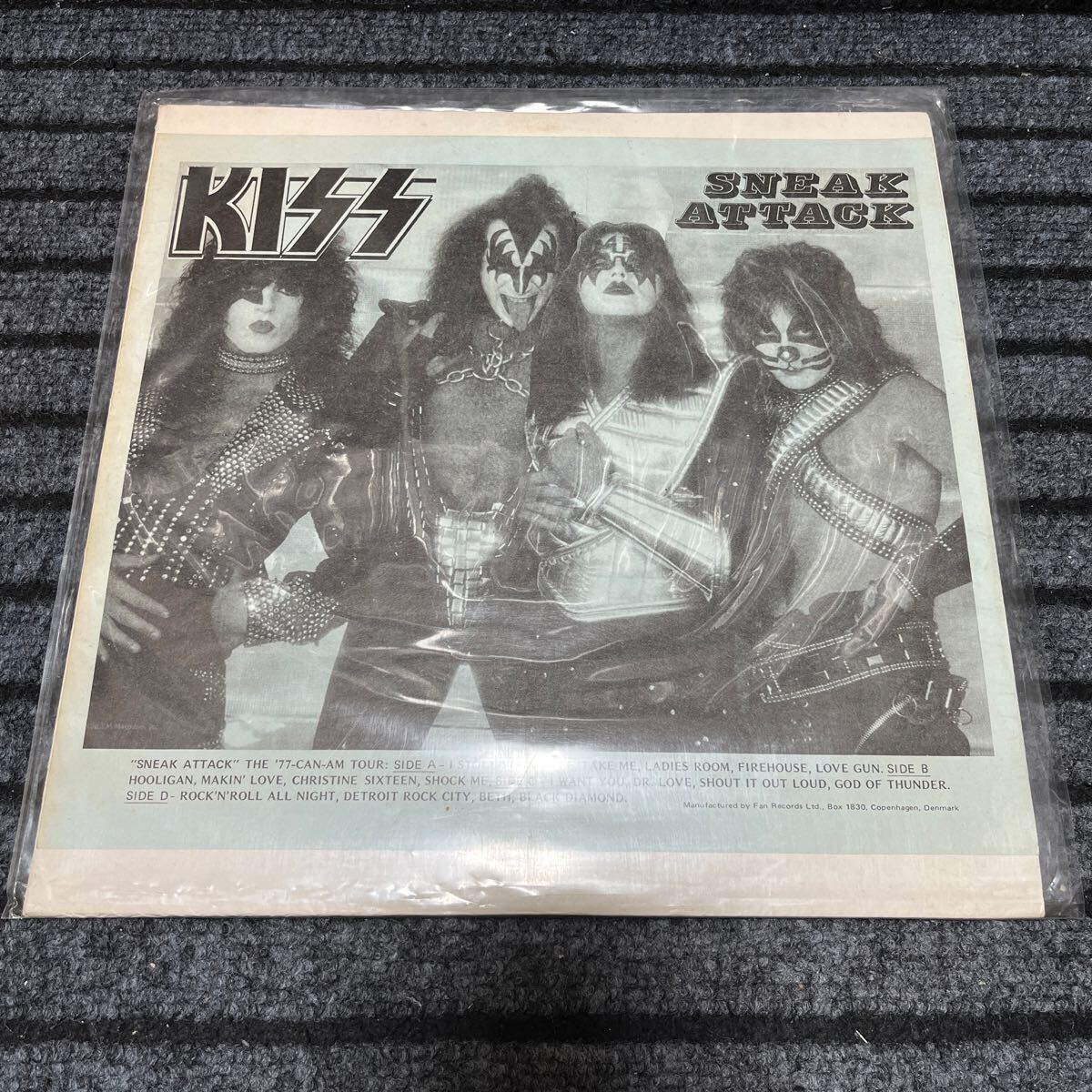 LP アナログレコード　KISS snake attack ブート盤　2枚組　77年ライブ_画像1