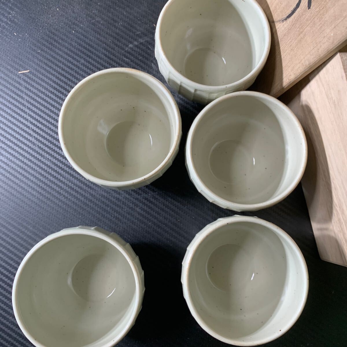 波佐見焼　一真窯　作　草林彫丸カップ　5個セット　新品未使用品茶碗 陶器 _画像3
