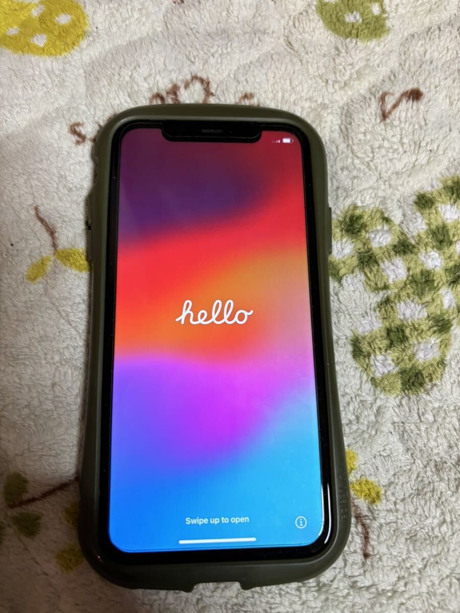 中古美品Apple iPhone11 64GB White バッテリ79% ■ドコモ★IMEI 351057069930423の画像2