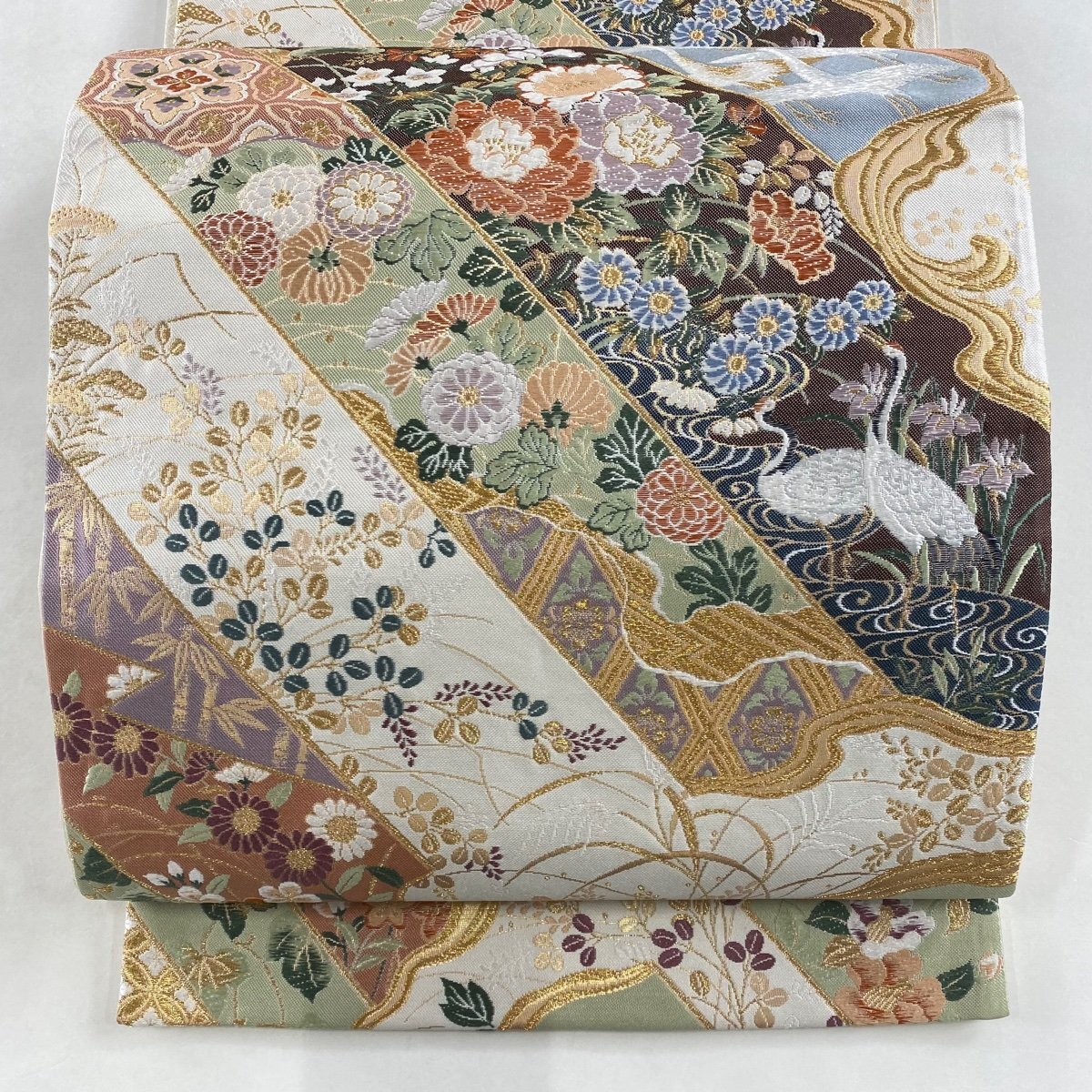 袋帯 美品 秀品 花鳥蒔絵文様 心 鶴 牡丹 唐織 金糸 クリーム 六通 正絹 【中古】_バイセル 14117_1