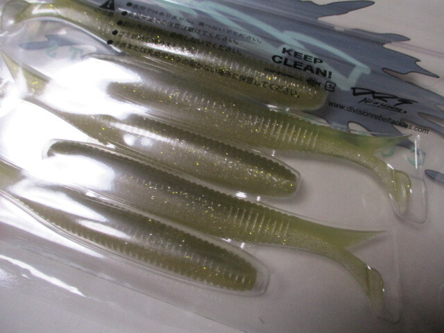 DRT CRAMP SHAD ４．５インチ Golden Shiner    クランプシャッド ４．５インチ 新品の画像3