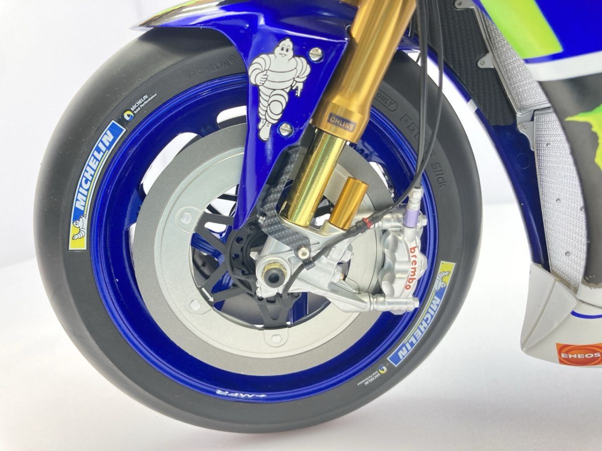 デアゴスティーニ 1/4 YAMAHA YZR-M1 バレンティーノロッシ モデル　完成品/ジャンク ※まとめて取引・同梱不可 [50-593]_画像3