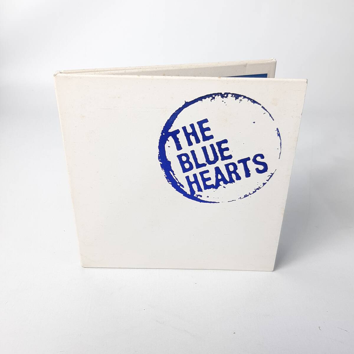 MA13 [бумажная куртка] The Blue Hearts Super Best