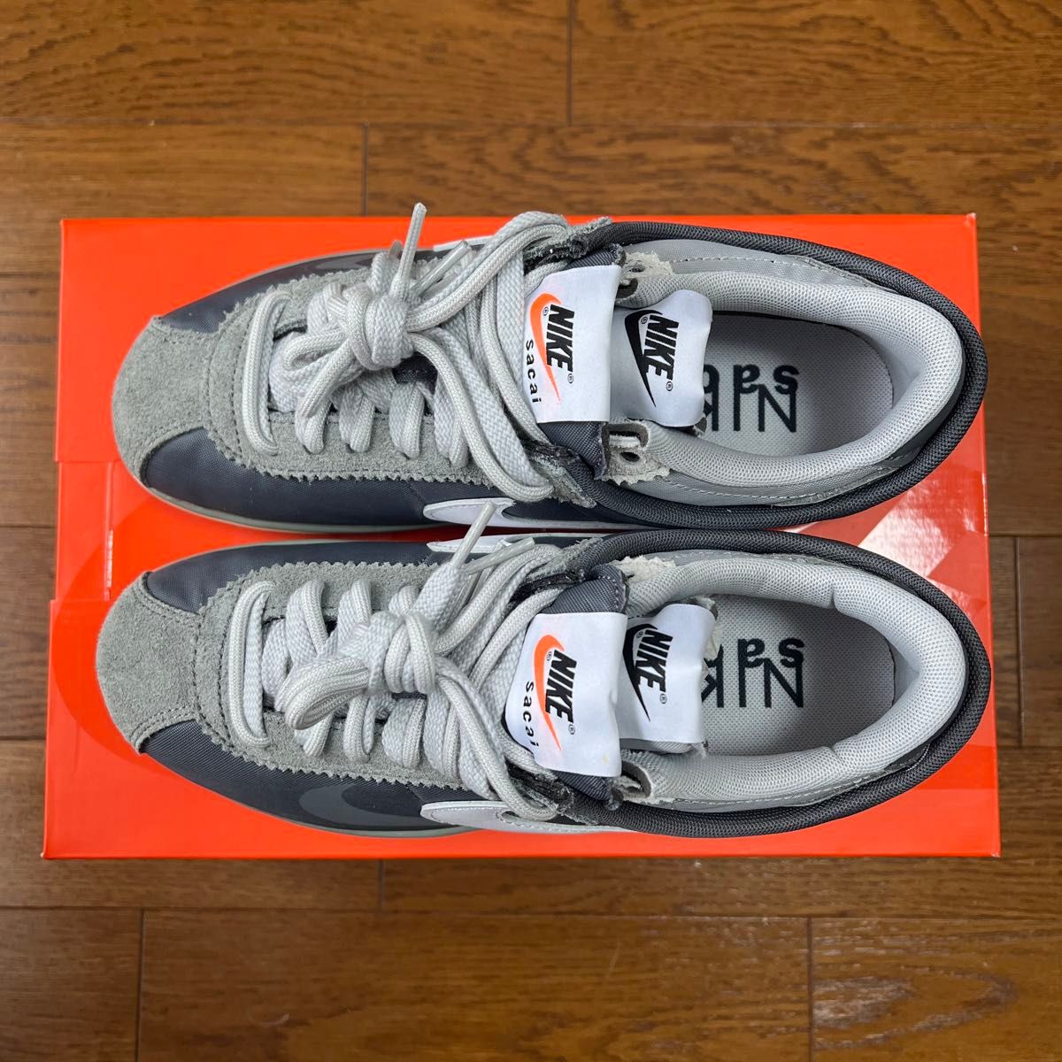 Sacai x Nike Zoom Cortez “Iron Grey” サカイ x ナイキ　ズーム　コルテッツ　アイアングレー　