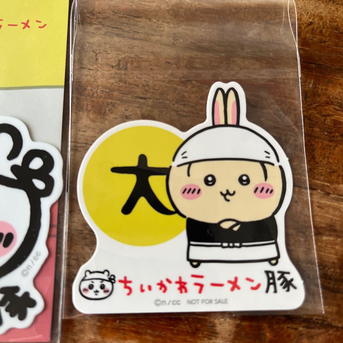 ちいかわ ラーメン豚 うさぎ 大 ノベルティ ステッカー ちいかわ ラーメン豚 うさぎ 大 ノベルティ ステッカー