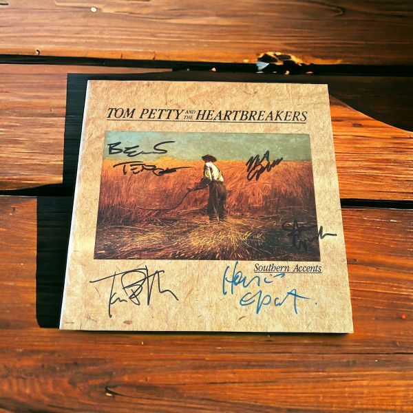 Tom Petty and the Heartbreakersトム・ペティ＆ザ・ハートブレイカーズ Tom Pettyトム... 直筆サイン入り LP レコード 送料無料の画像1