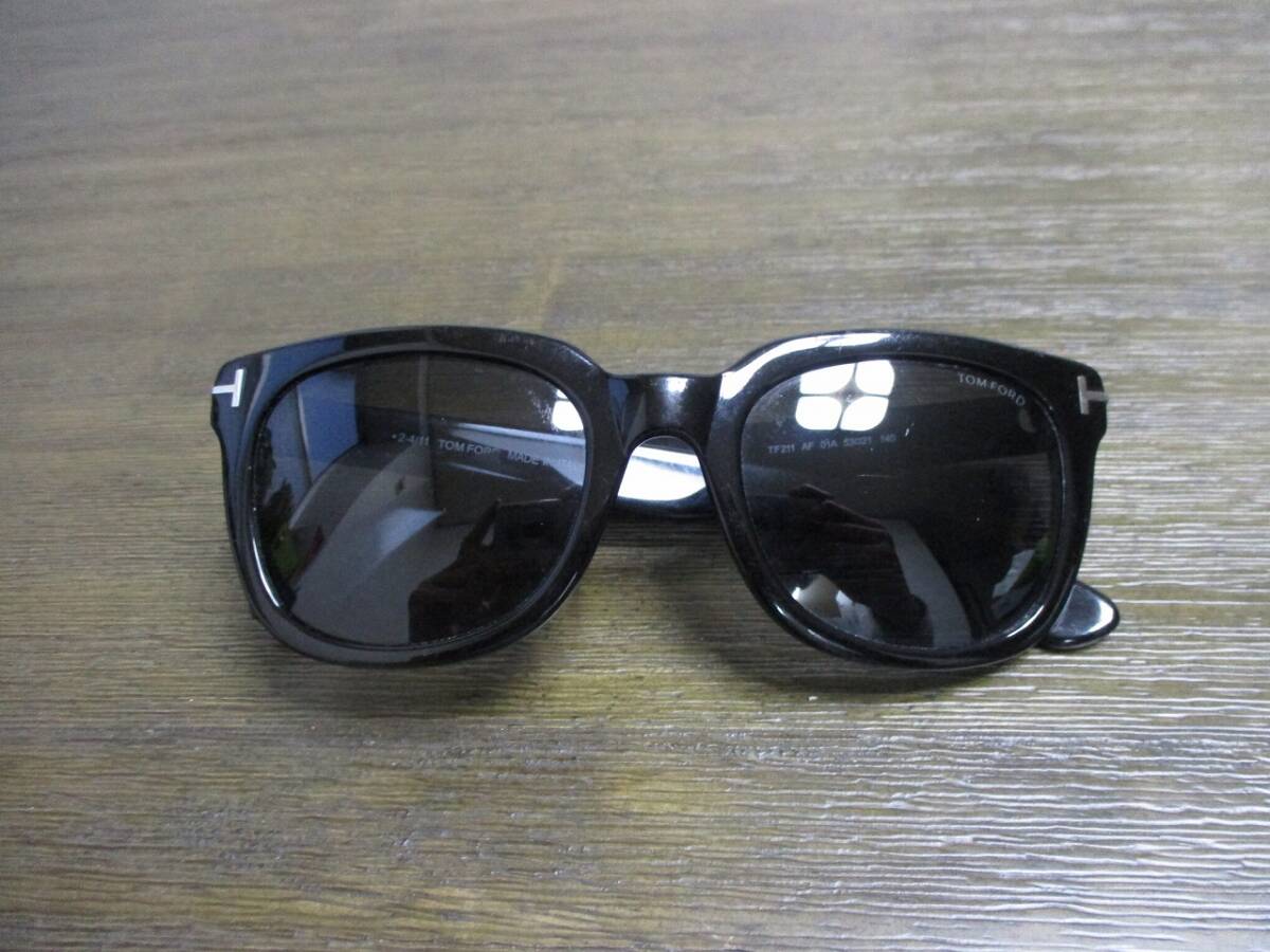 正規 100% 本物 TOM FORD TF211 AF 黒 トムフォード 正規 100% 本物 TOM FORD TF211 AF 黒 トムフォード