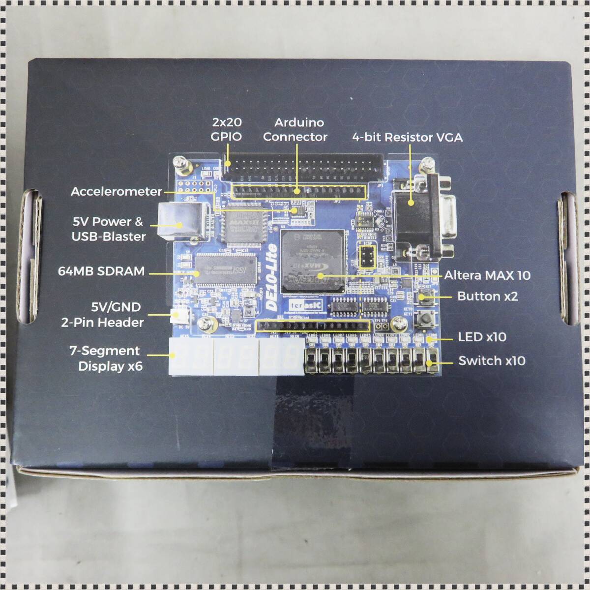 【 未開封 】 Terasil DE10-Lite INTEL MAX10 FPGA EVAL BORD CQ出版社 書籍付き HA041405の画像3