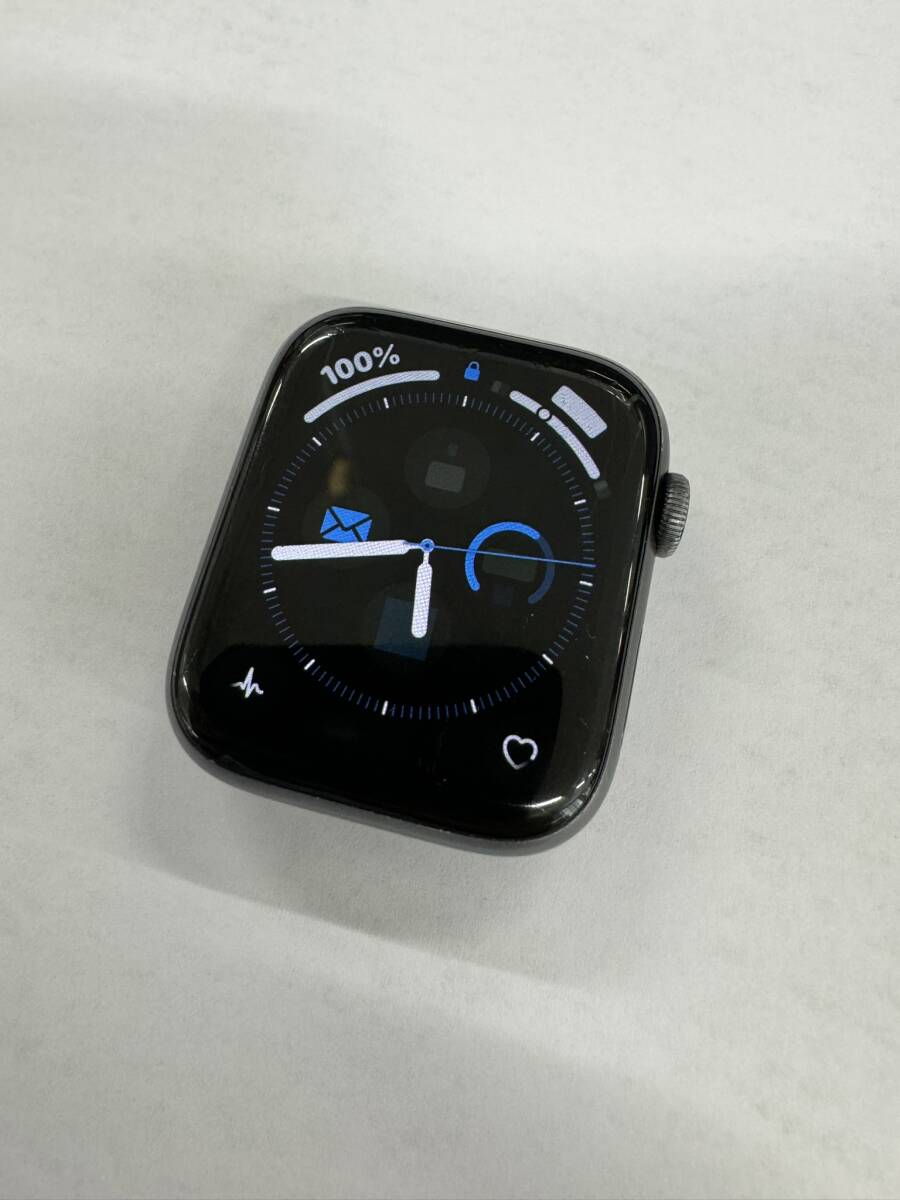 Apple Watch Series 5 44 mm シルバー 通電〇 ※社外の新品ガラスとバッテリー、おまけのバンド付き_画像1
