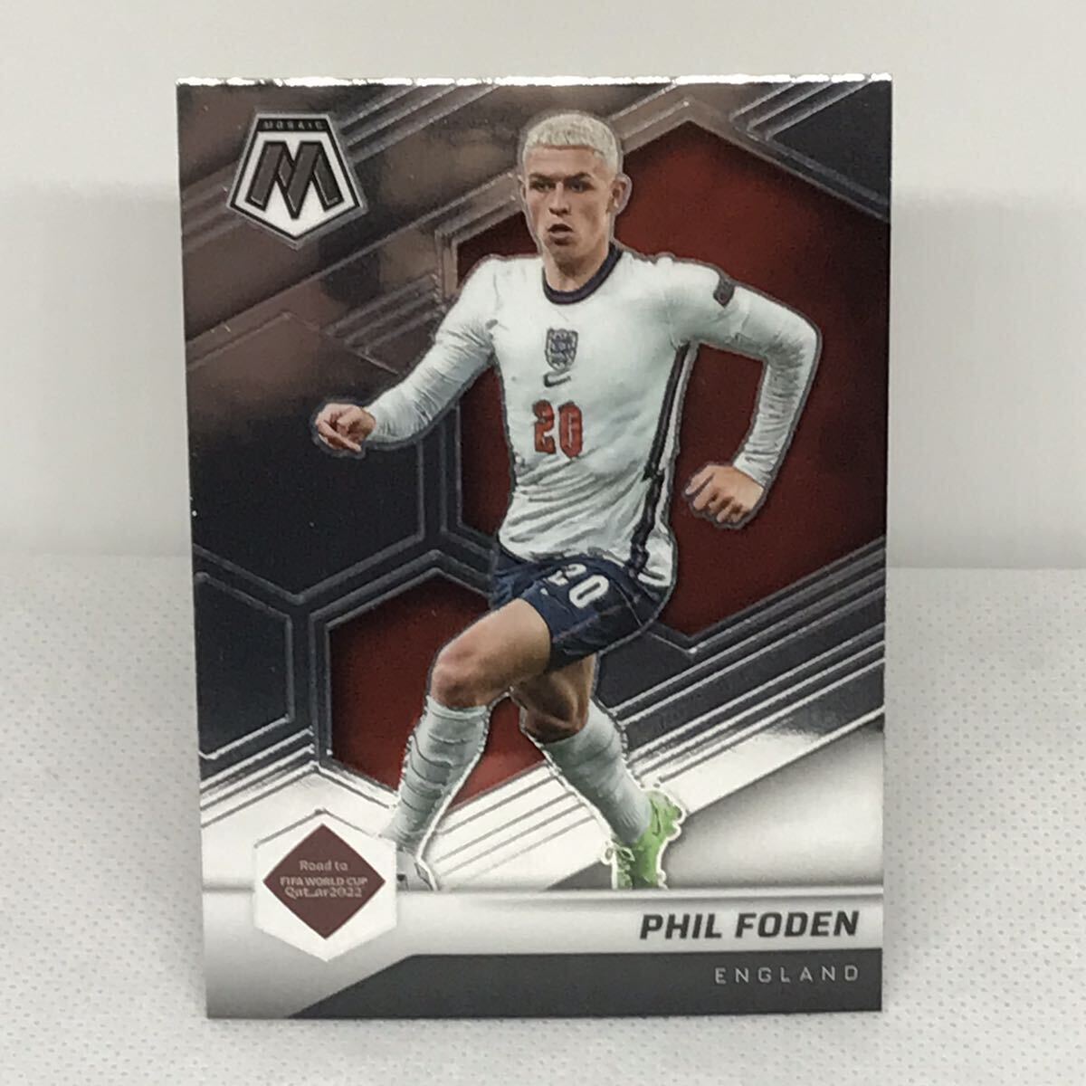 #39 2022 PHIL FODEN PANINI MOSAIC WORLD CUPの画像1