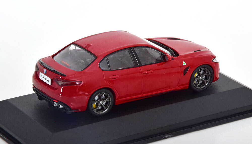  prompt decision possible * complete sale New Solido 1/43 Alpha Romeo Giulia quadrifoglio -2.9L Bi Turbo rosso *