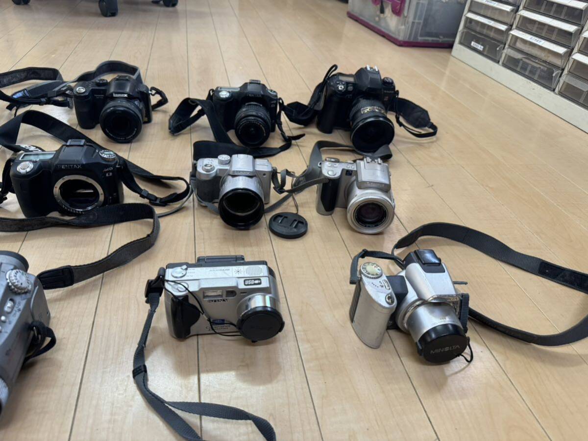 L148) ジャンク一眼レフカメラ SONY / LUMIX / PENTAX/FUJIFILM/Canon/ Konica minolta/12台 まとめ売り デジカメの画像5