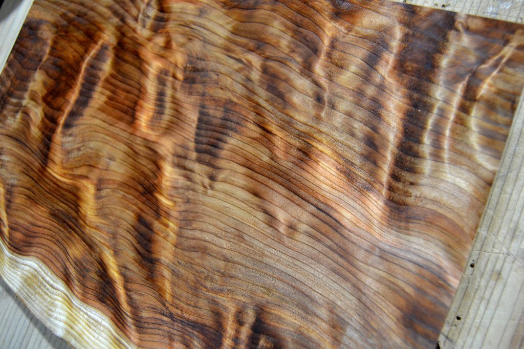 長33*幅21-24*厚1.6 杉23の木材木工材,一枚板送料安DIY花台銘木 杢 プレート 瘤の画像3