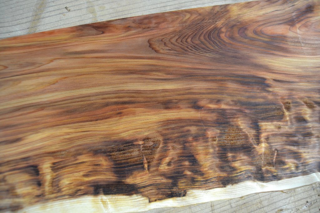 長33*幅14-18*厚1.5 杉8の木材木工材,一枚板送料安DIY花台銘木 杢 プレート 瘤の画像5