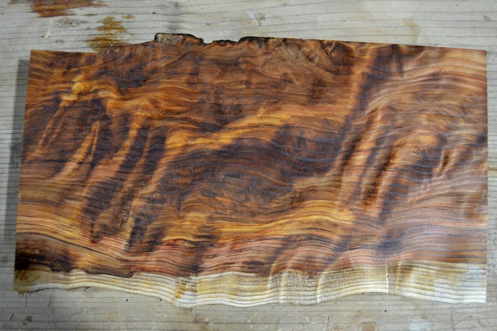 長33*幅16-18*厚1.5 杉8の木材木工材,一枚板送料安DIY花台銘木 杢 プレート 瘤の画像1