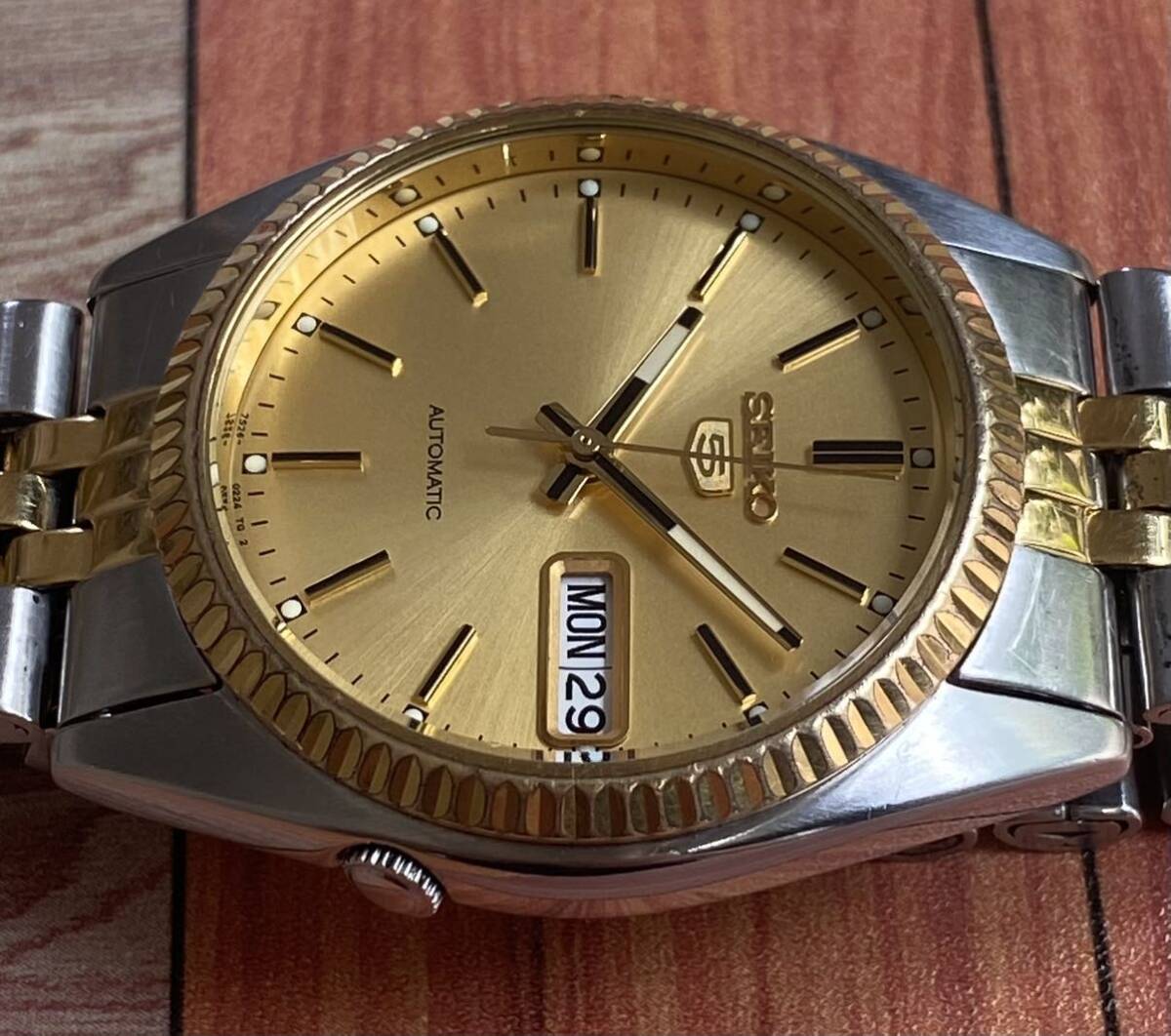 セイコー 腕時計 SEIKO5 自動巻 automatic 7S26-0500 ゴールド文字盤_画像1
