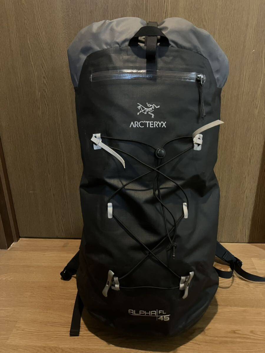 アークテリクス ARC'TERYX ALPHA FL45 ブラック バックパックの画像1