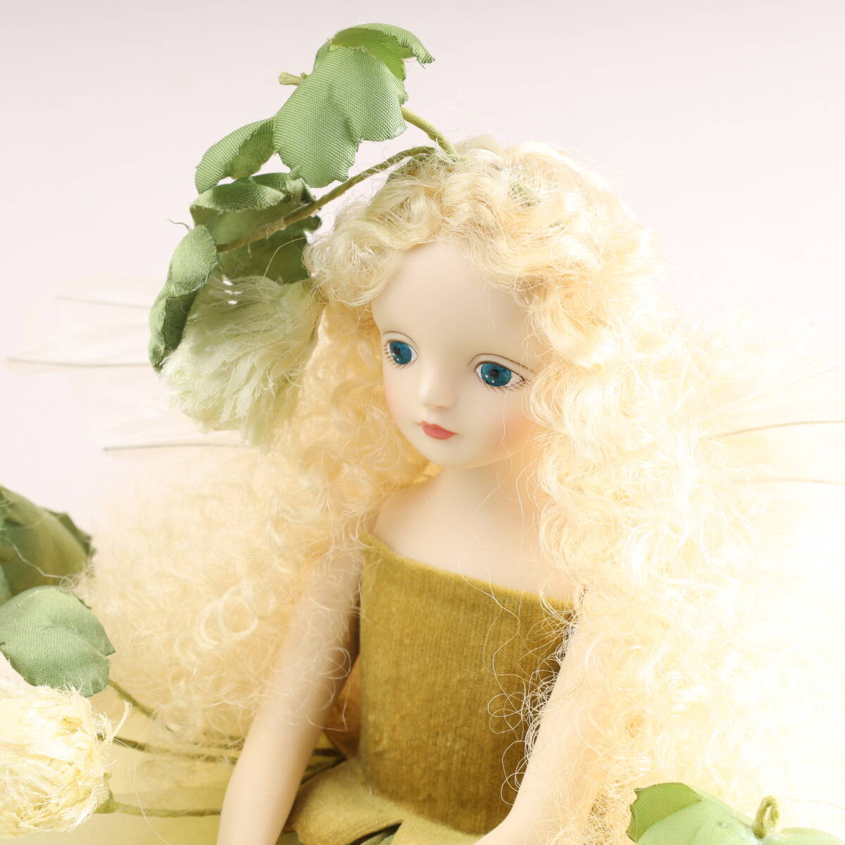 ③若月まり子 ビスクドール 全長27cm 四つ葉のクローバー 西洋人形 アンティークドール 創作人形の画像2