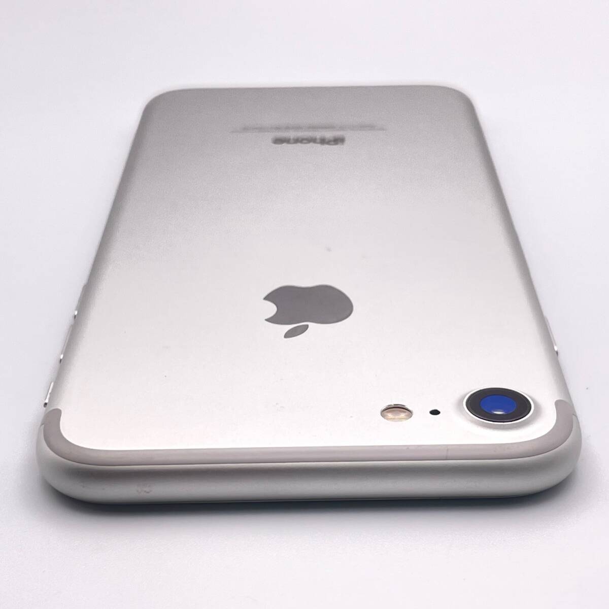 中古品 Apple アップル iPhone 7 32GB シルバー SIMロック解除済み SIMロックなし SIMフリー 1円 から 売り切りの画像8
