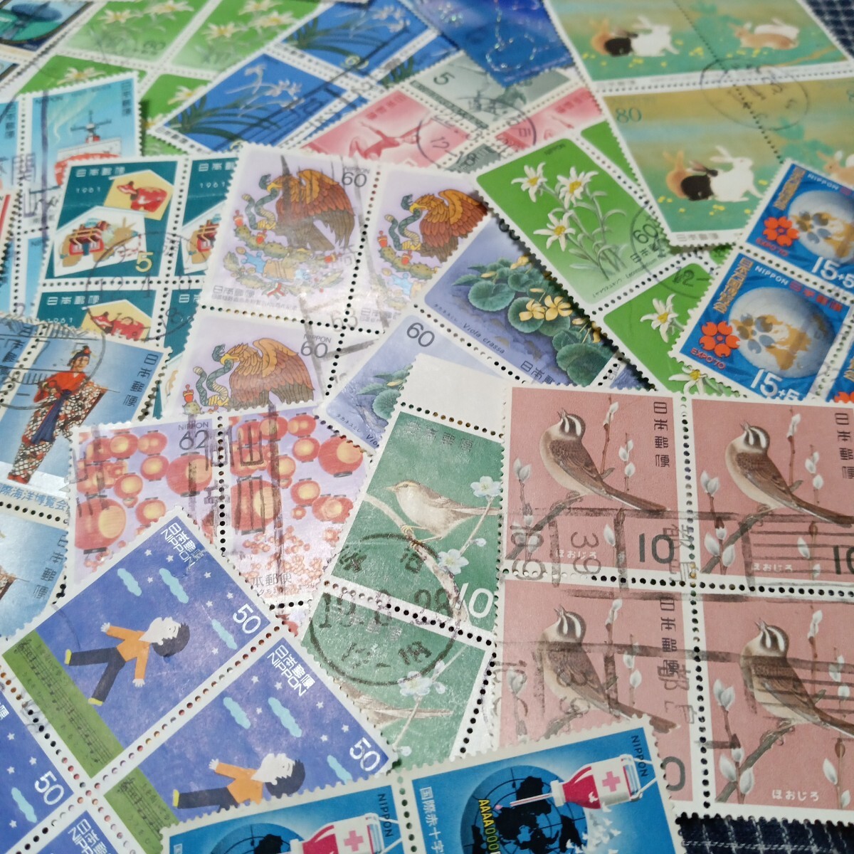 使用済み日本切手各種1000枚+100枚以上オフペーパー・普通、小型切手無し、重複あり_画像9
