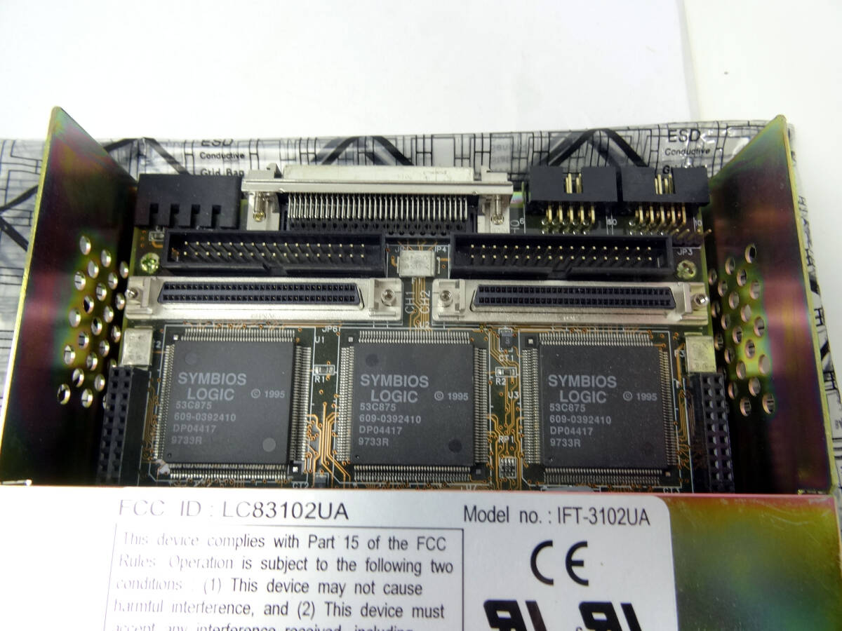Infortrend Tech IFT-3102UA Ultra Wide SCSIディスクアレイ RAID_画像2
