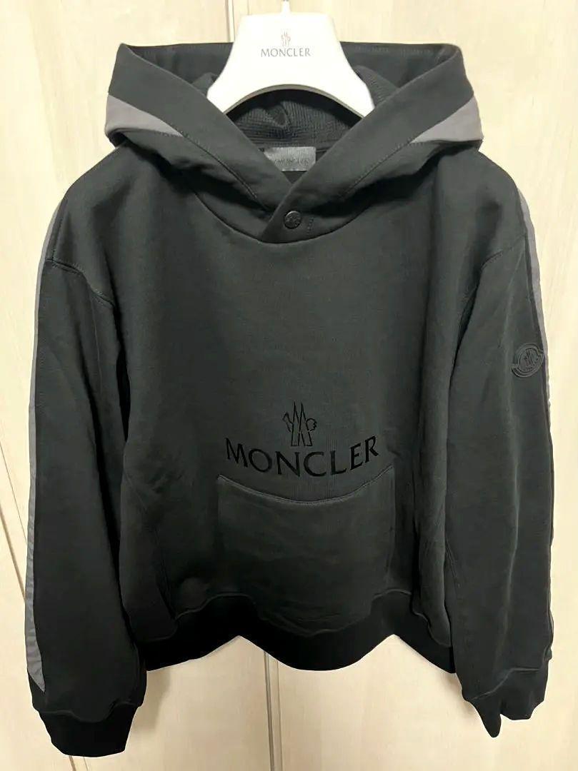 定価１0万円！！新品未使用タグ付き☆MONCLER Hoodie Ladies Sweatshirt パーカー XLサイズ ブラック色 黒色 女性用モデル_画像2