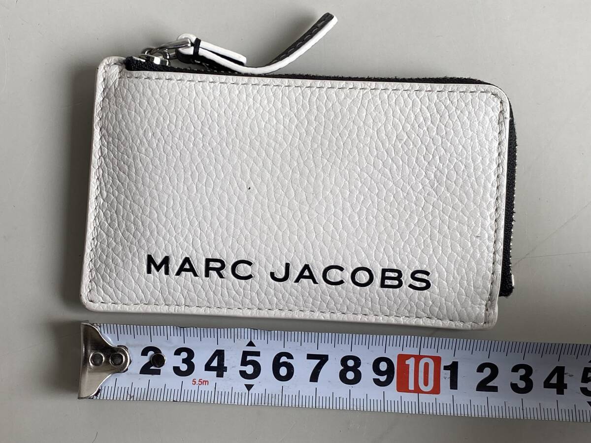 ④t408◆MARC JACOBS マークジェイコブス◆フラグメントケース コインケース カードケース ホワイト 小物 ミニ財布_画像2