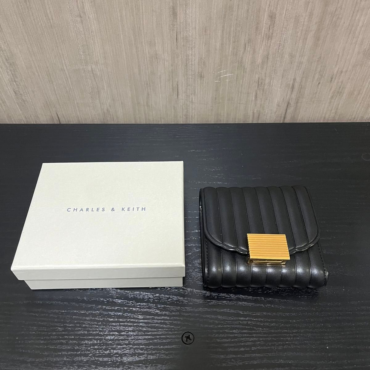 CHARLES&KEITH 財布