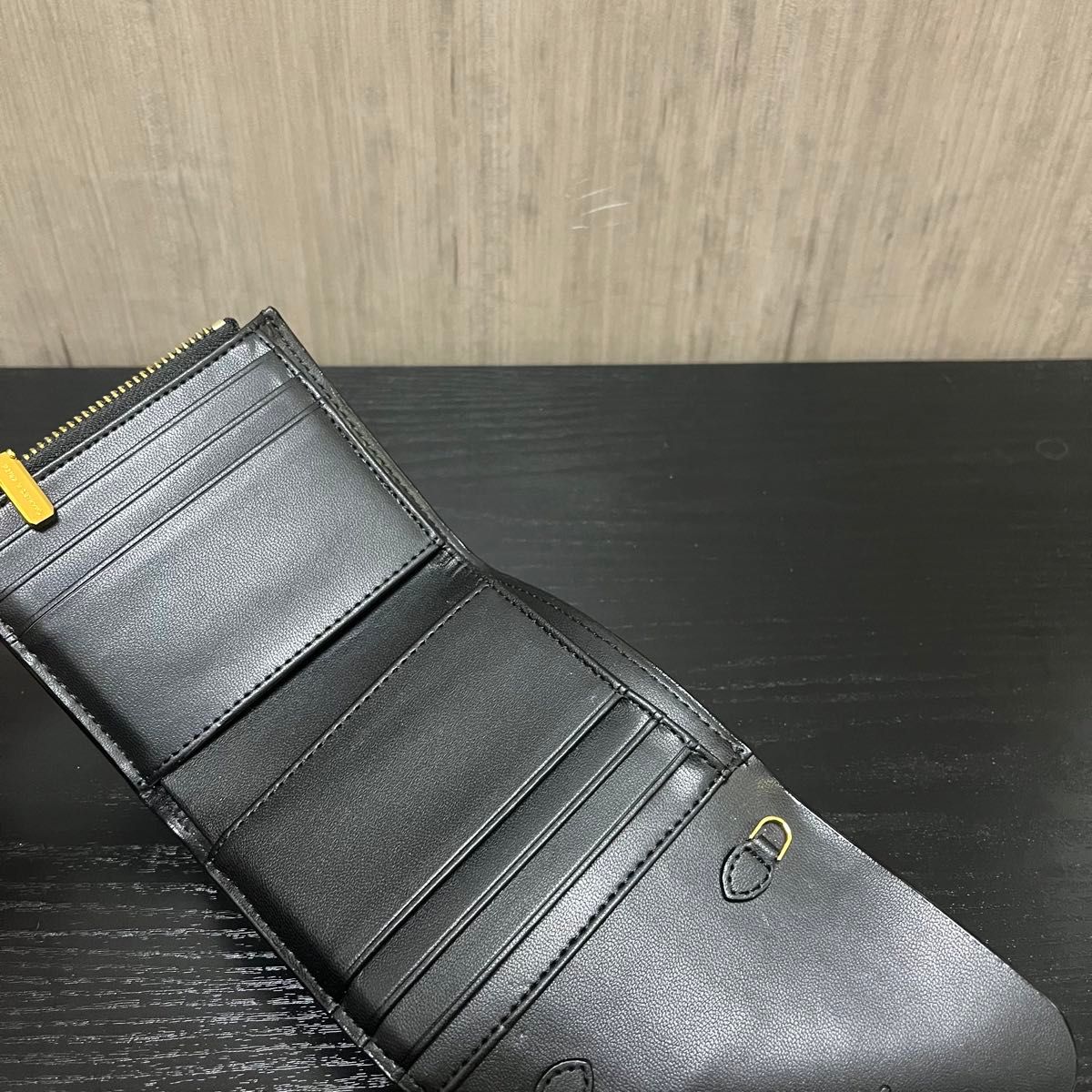 CHARLES&KEITH 財布