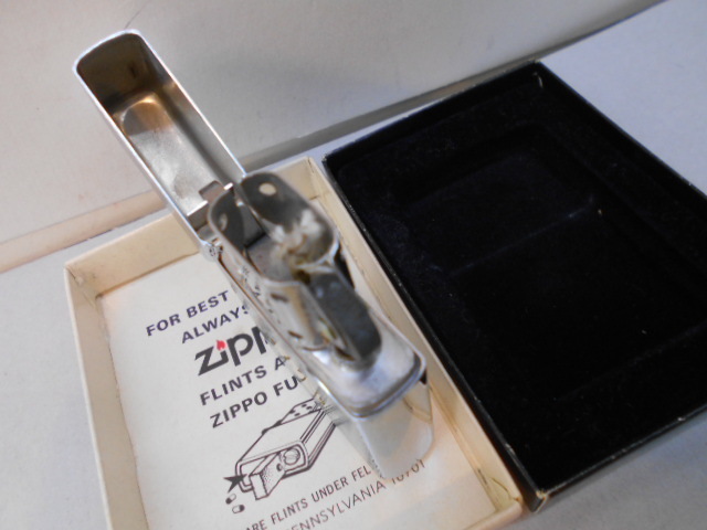 ビンテージ Zippo ジッポーテニスクラブ 1981年製　未使用　ニアミントコンディション,オリジナルインナー箱は汚れ,痛みがあります_画像3