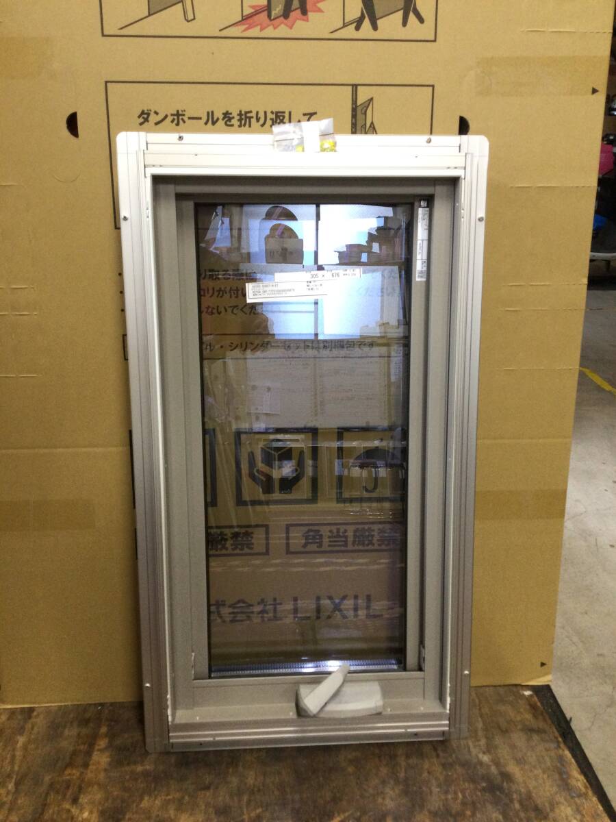 未使用！　YKK　横すべり窓　03607－H－ET　外が見えるPG オペハン仕様　ほこり有り　引取りのみの対応