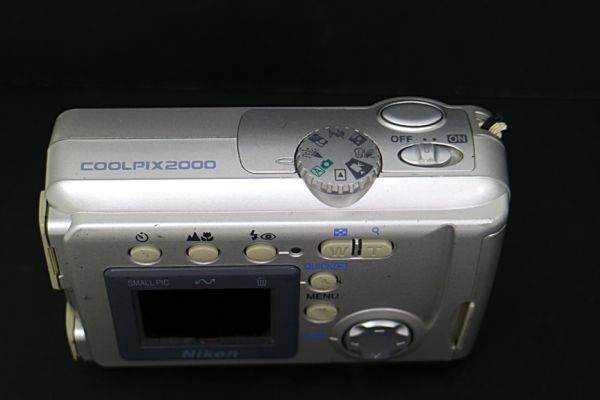 JT4w67 カメラおまとめ Nikon COOLPIX2000 KONICA BIGminiNEO 動作未確認 60サイズの画像8